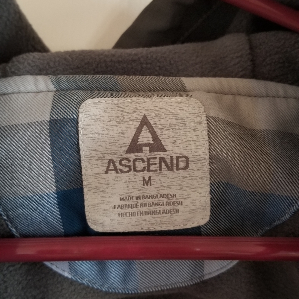 Ascend Jacket - image 3